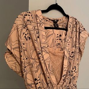 Cute dress with lace detail